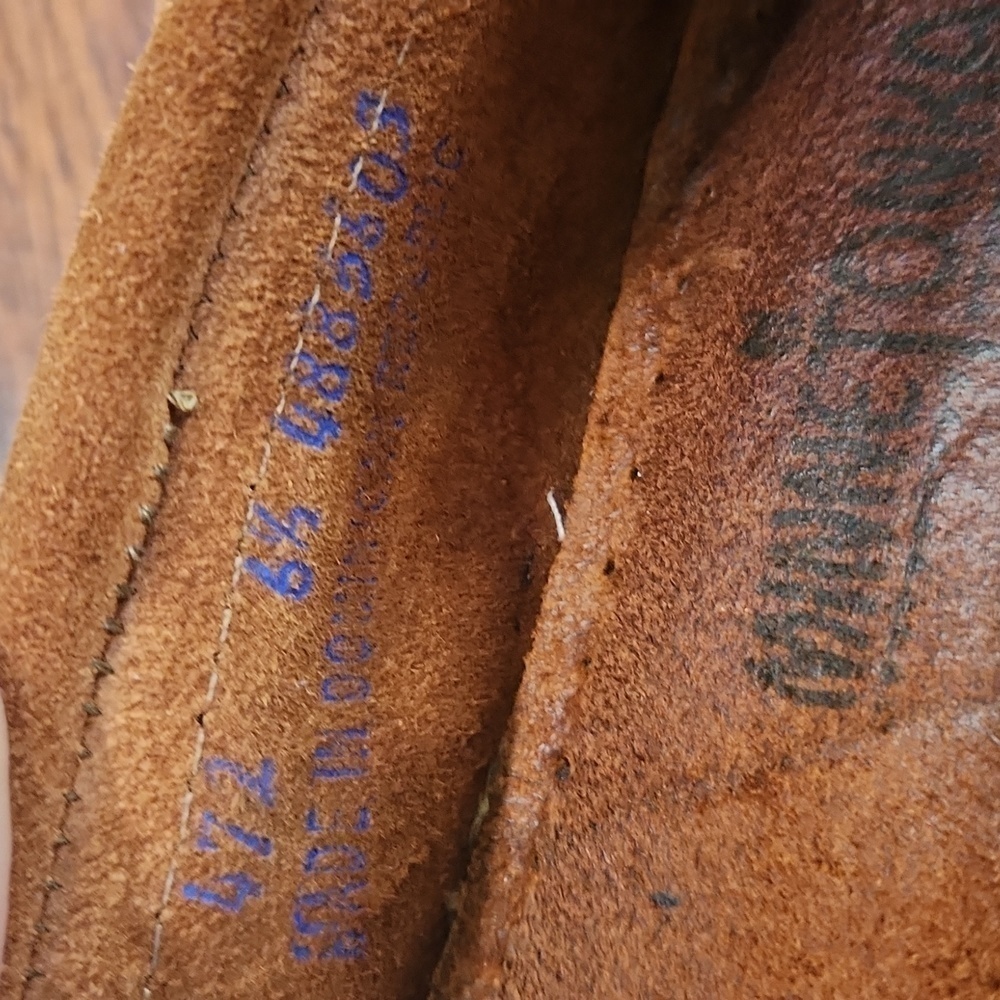 Minnetonka Women's Kilty Hardsole Moccasin - Picture 5 of 6